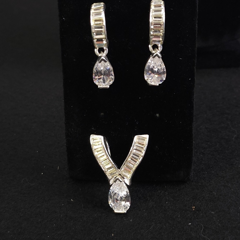 Vintage Avon Pendant Earrings Set 90s Silver Tone Signed CZ Pear